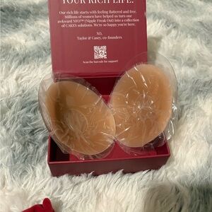 Cake Seamless Nipple Covers - Brown